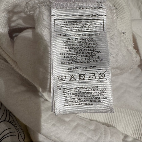 Adidas white Hoodie women’s Small Quilted with front pocket -glossy lettering - Picture 6 of 8